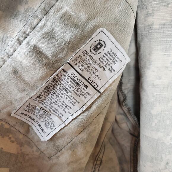 Army Combat Uniform Coat in Digital Camo Size S - Picture 10 of 11